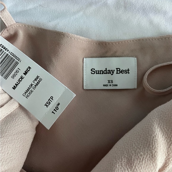 Aritzia Sunday Best Midi Dress - Picture 5 of 5